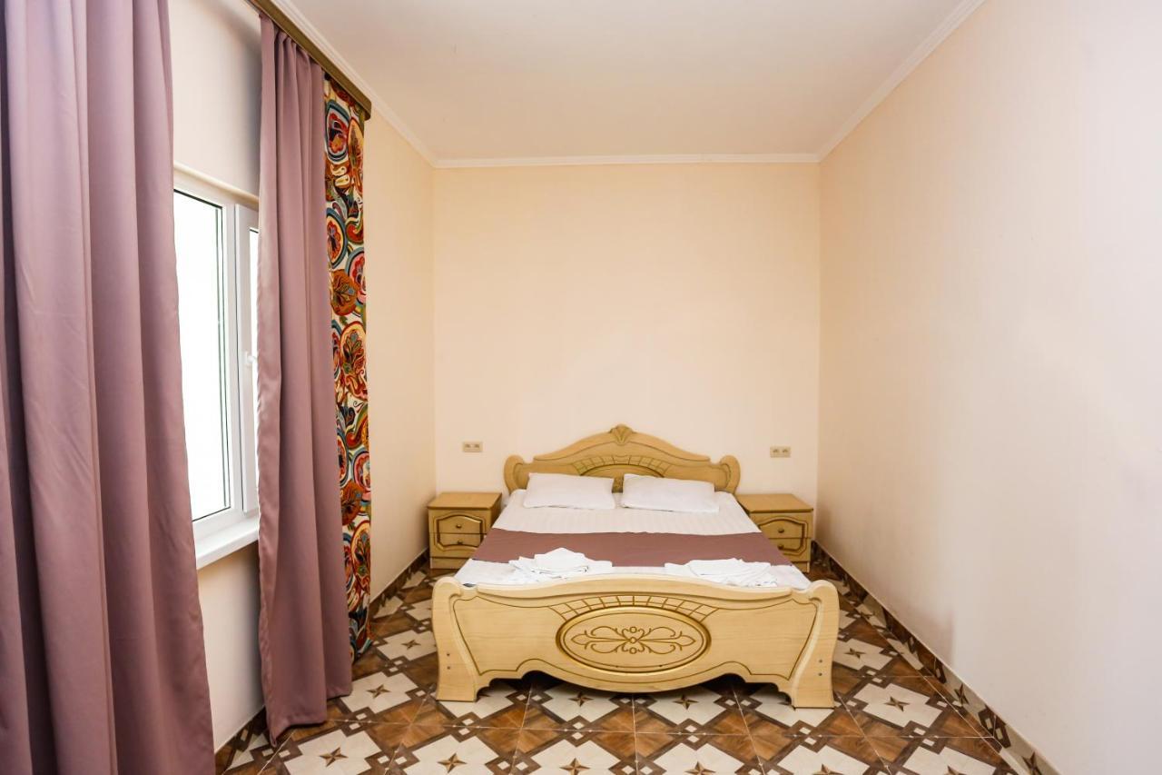 غاغرا Hotel Sabina المظهر الخارجي الصورة