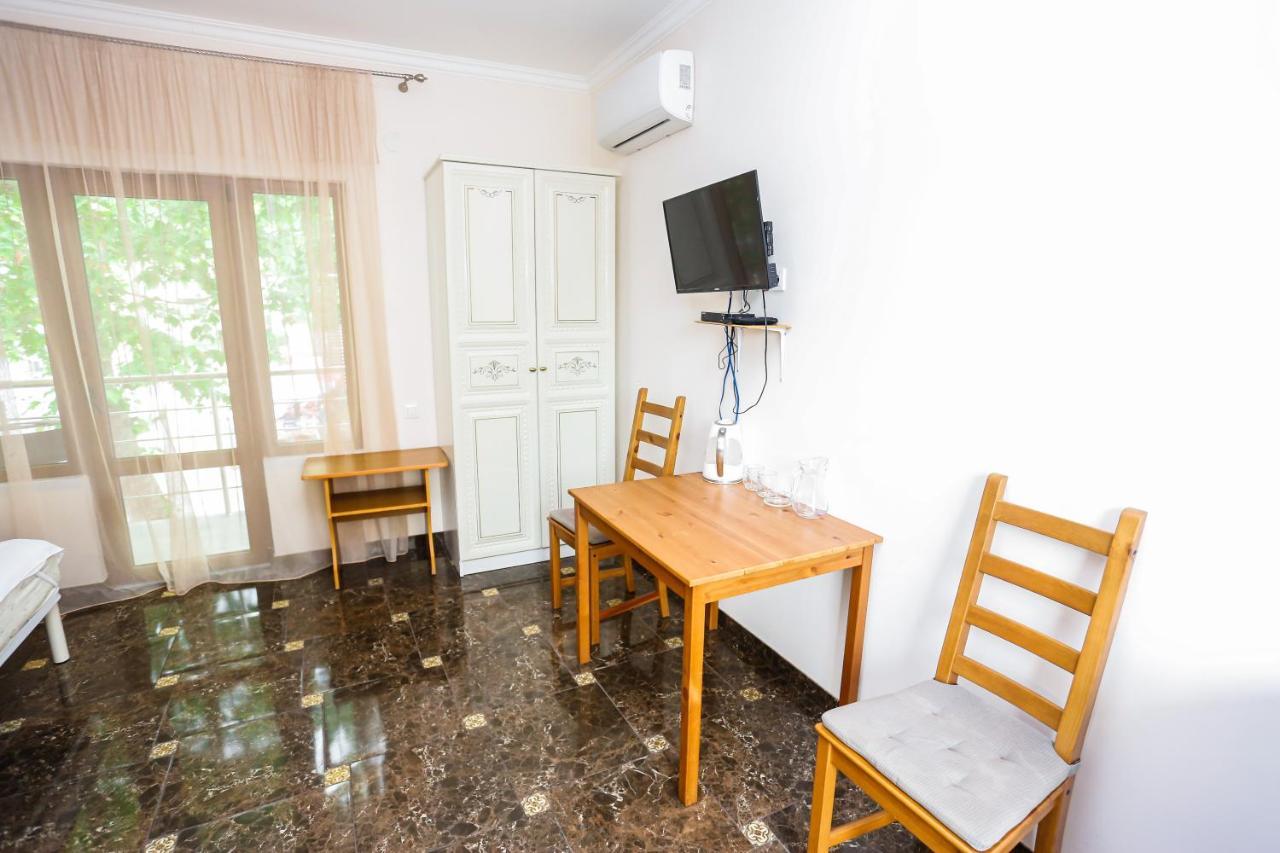 غاغرا Hotel Sabina المظهر الخارجي الصورة